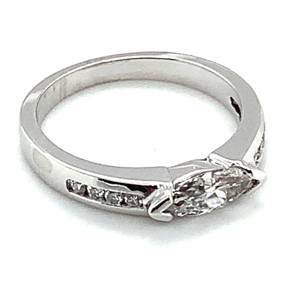 Diamond Engagement Estate Ring in 14-Karat White Gold