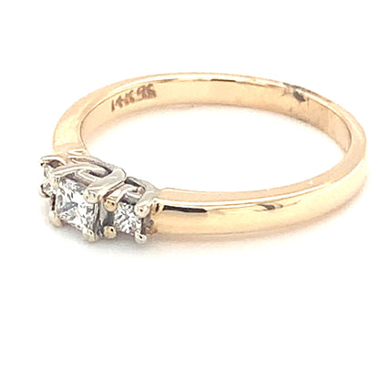Princess Diamond Engagement Estate Ring in 14-Karat Yellow Gold
