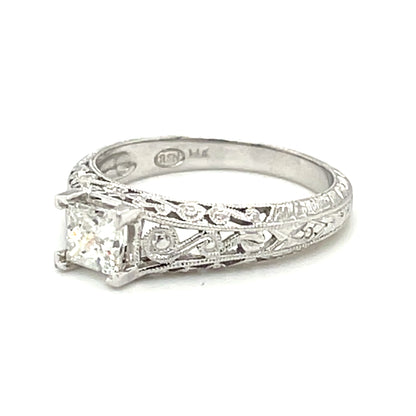 14-karat White Gold Diamond Engagement Ring