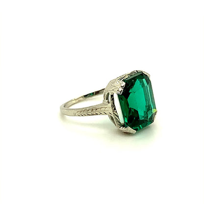 18-karat White Gold Green Gemstone Ring